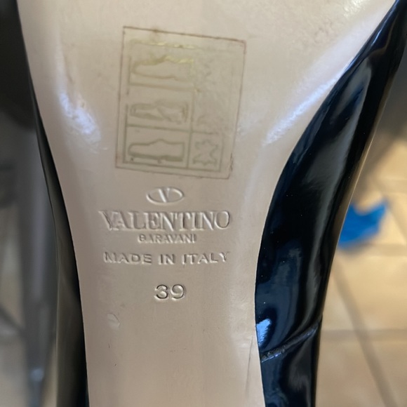 👠VALENTINO GARVANI Black Bow Pump Heels👠 - Picture 9 of 9
